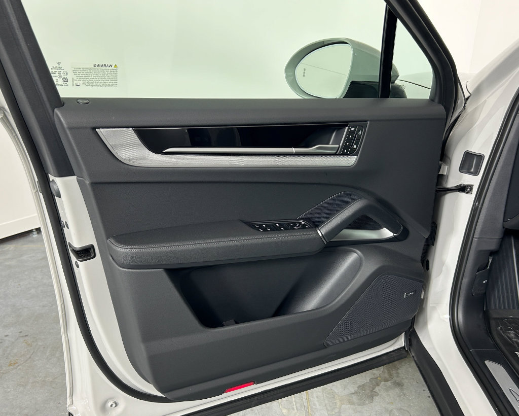 New 2026 Porsche Cayenne AWD/4WD image 14