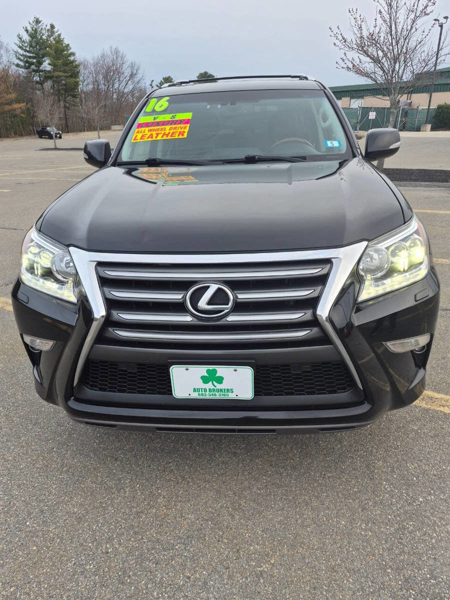 Used 2016 Lexus GX 460 w/ Premium Package AWD/4WD image 3