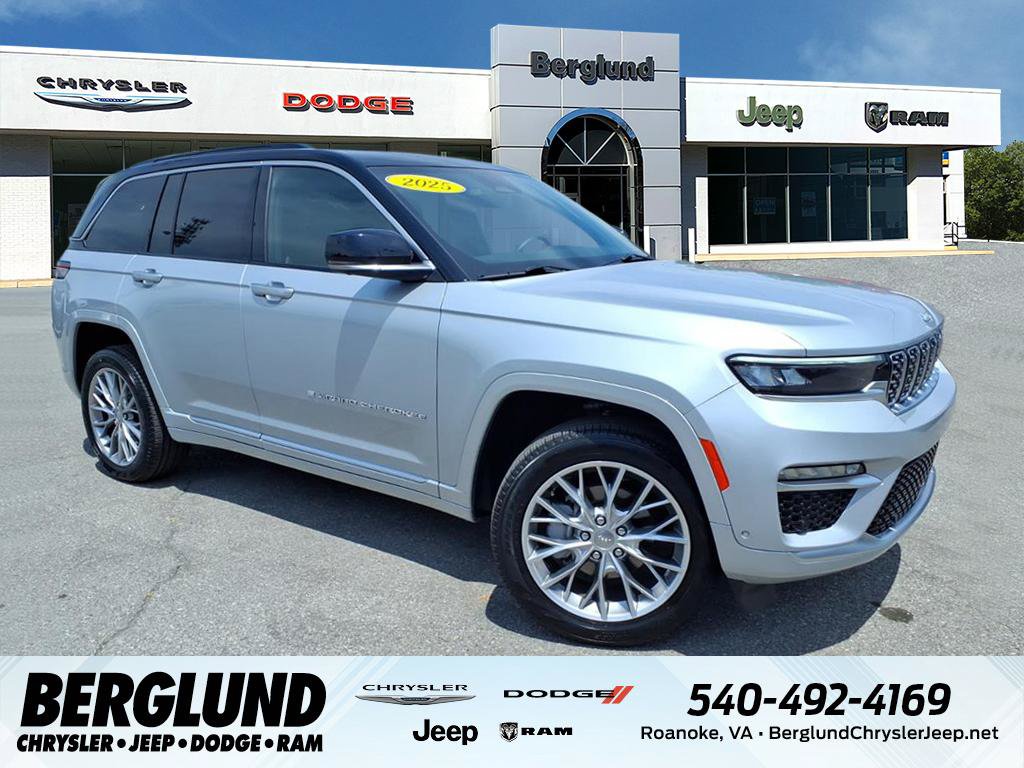 Used 2025 Jeep Grand Cherokee Summit AWD/4WD image 1