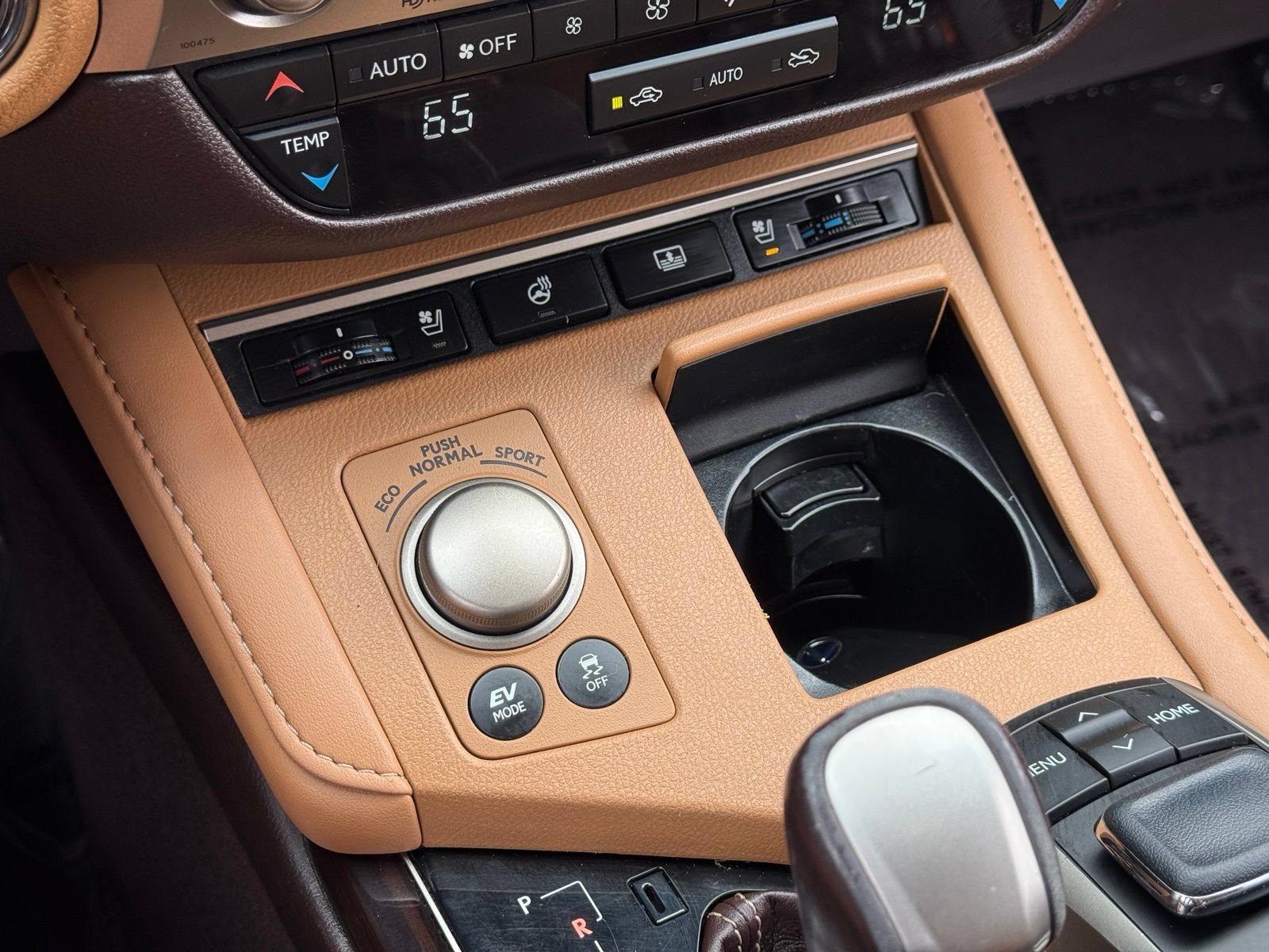 Used 2016 Lexus ES 300h w/ Ultra Luxury Package FWD image 23