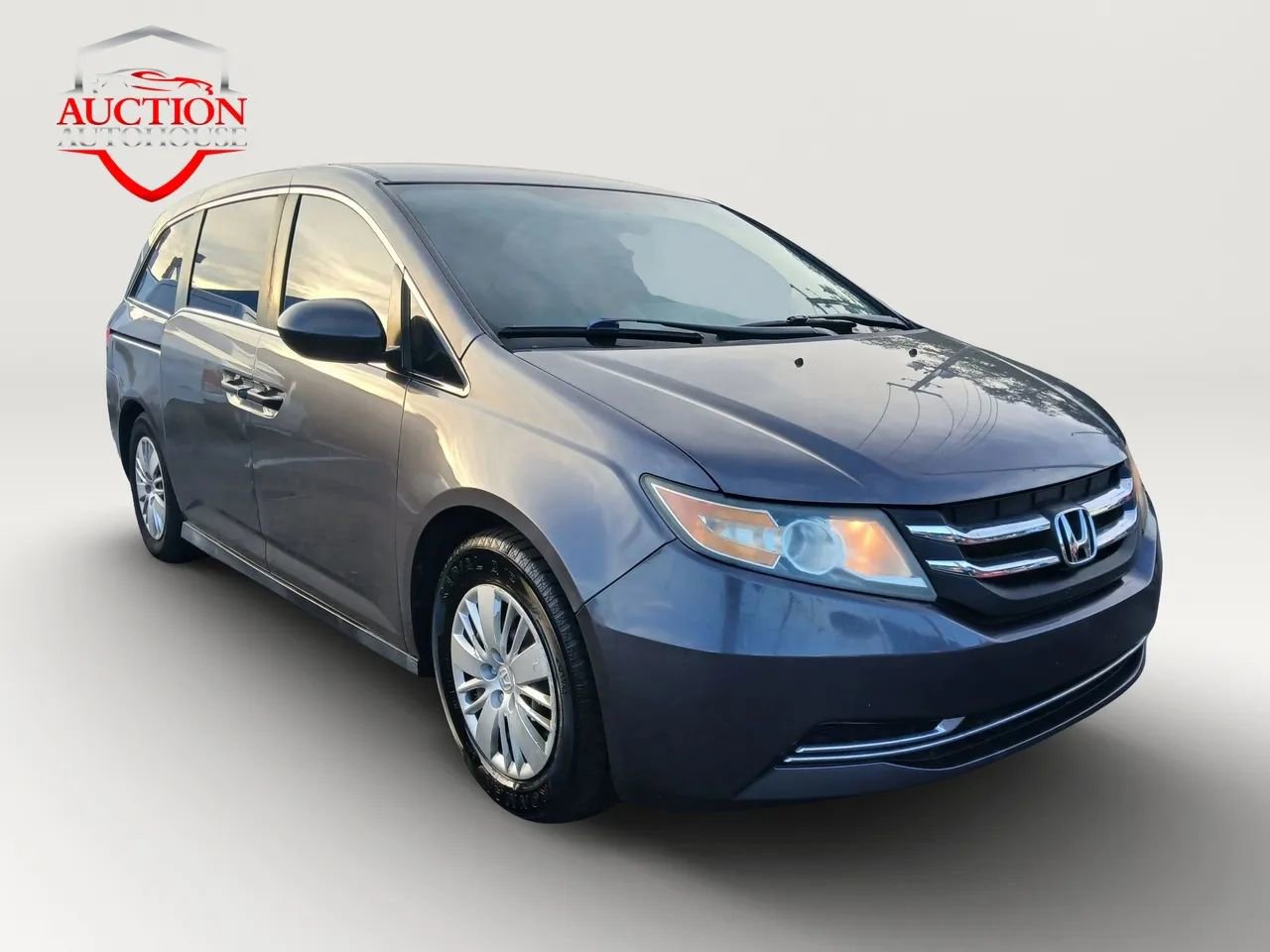 Used 2015 Honda Odyssey LX image 3
