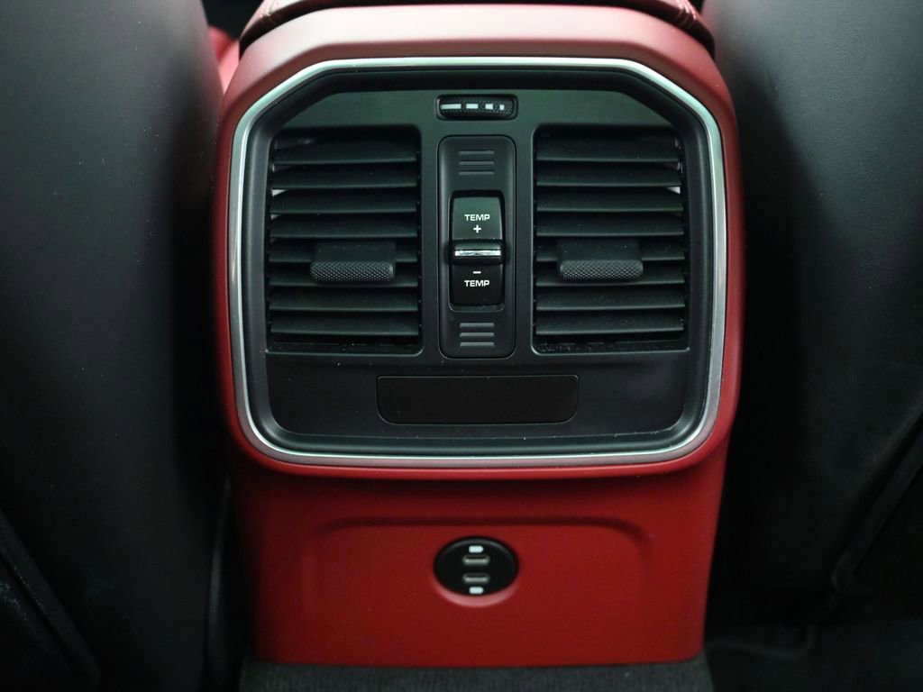 Certified 2022 Porsche Macan GTS AWD/4WD image 8