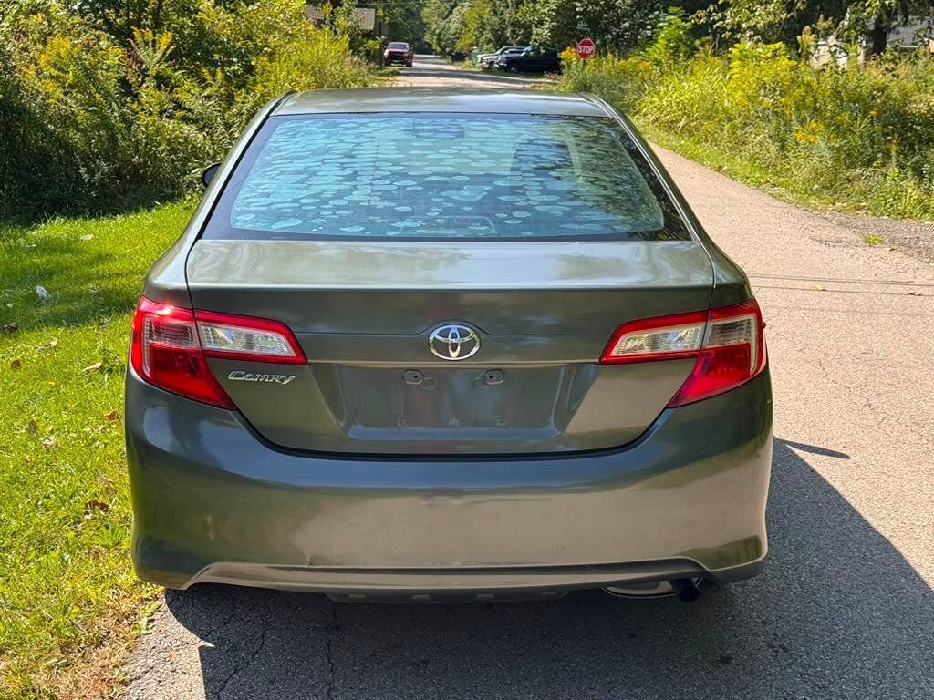 Used 2012 Toyota Camry FWD image 7
