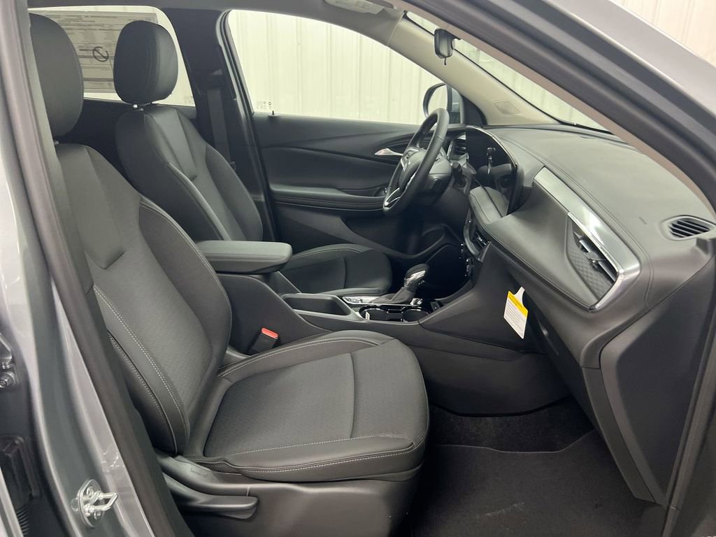 Used 2025 Buick Encore GX Preferred FWD image 21