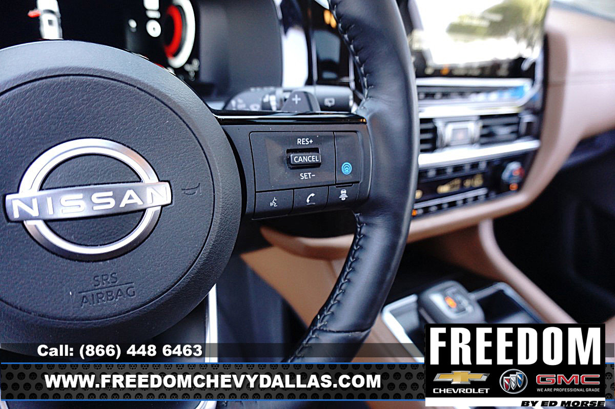 Used 2024 Nissan Pathfinder Platinum w/ Cargo Package image 22
