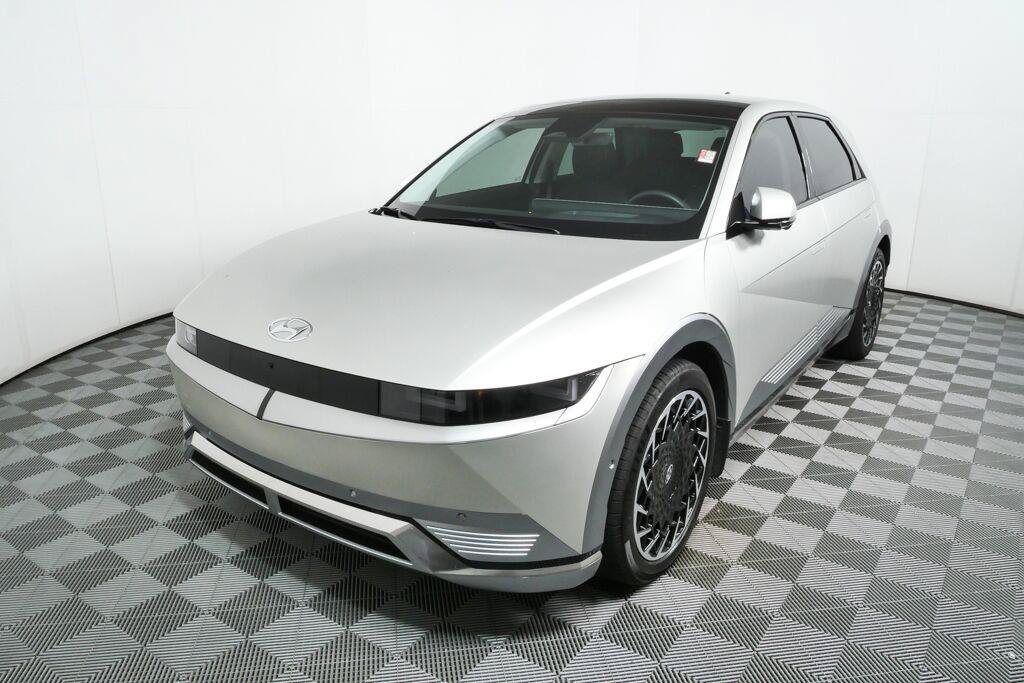 Used 2023 Hyundai Ioniq 5 Limited AWD/4WD image 31