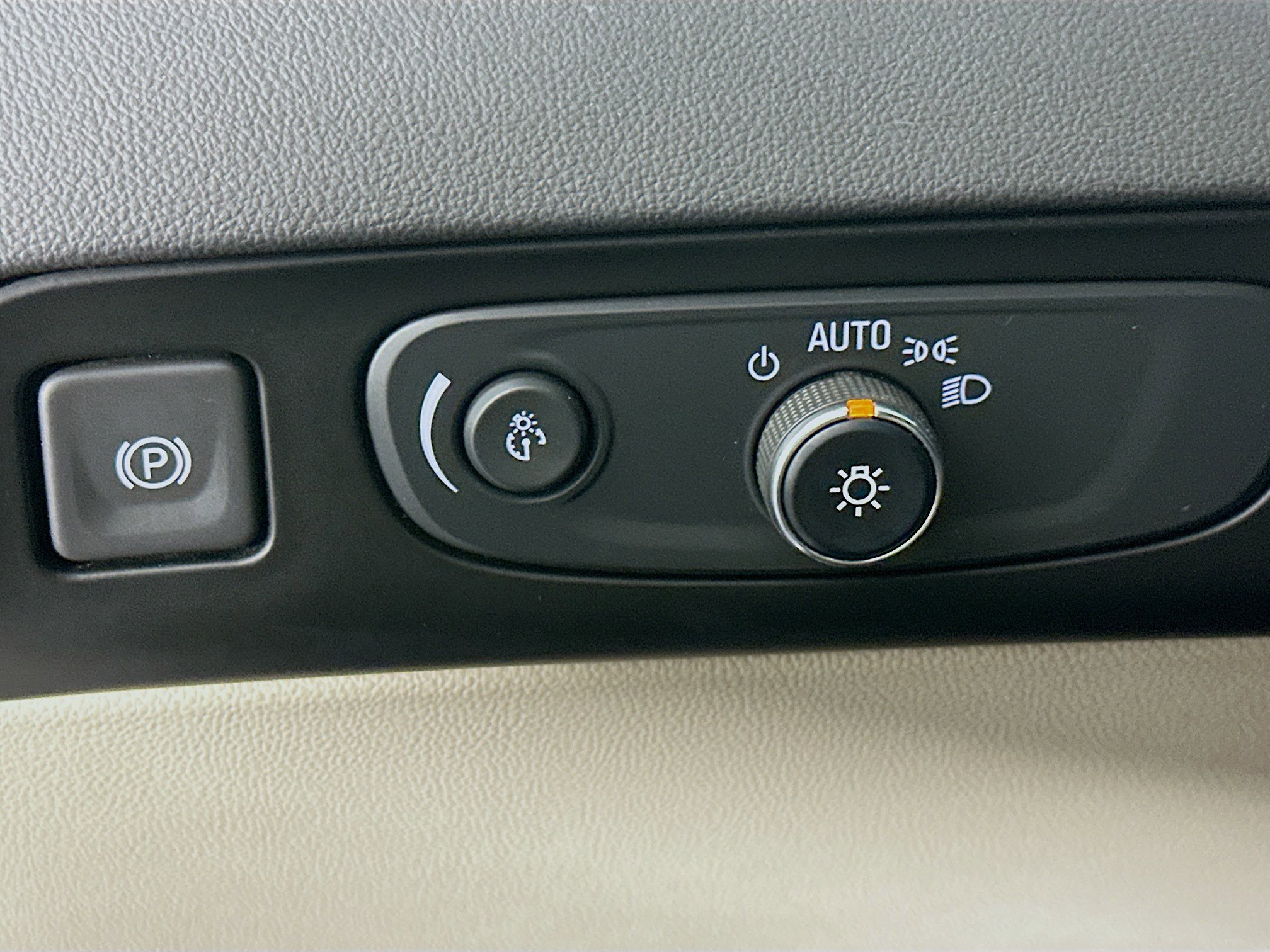 Used 2018 Buick Enclave Premium image 17