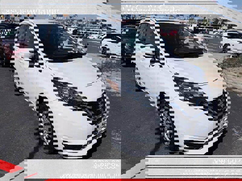 Used 2018 Nissan Versa Note S FWD image 3