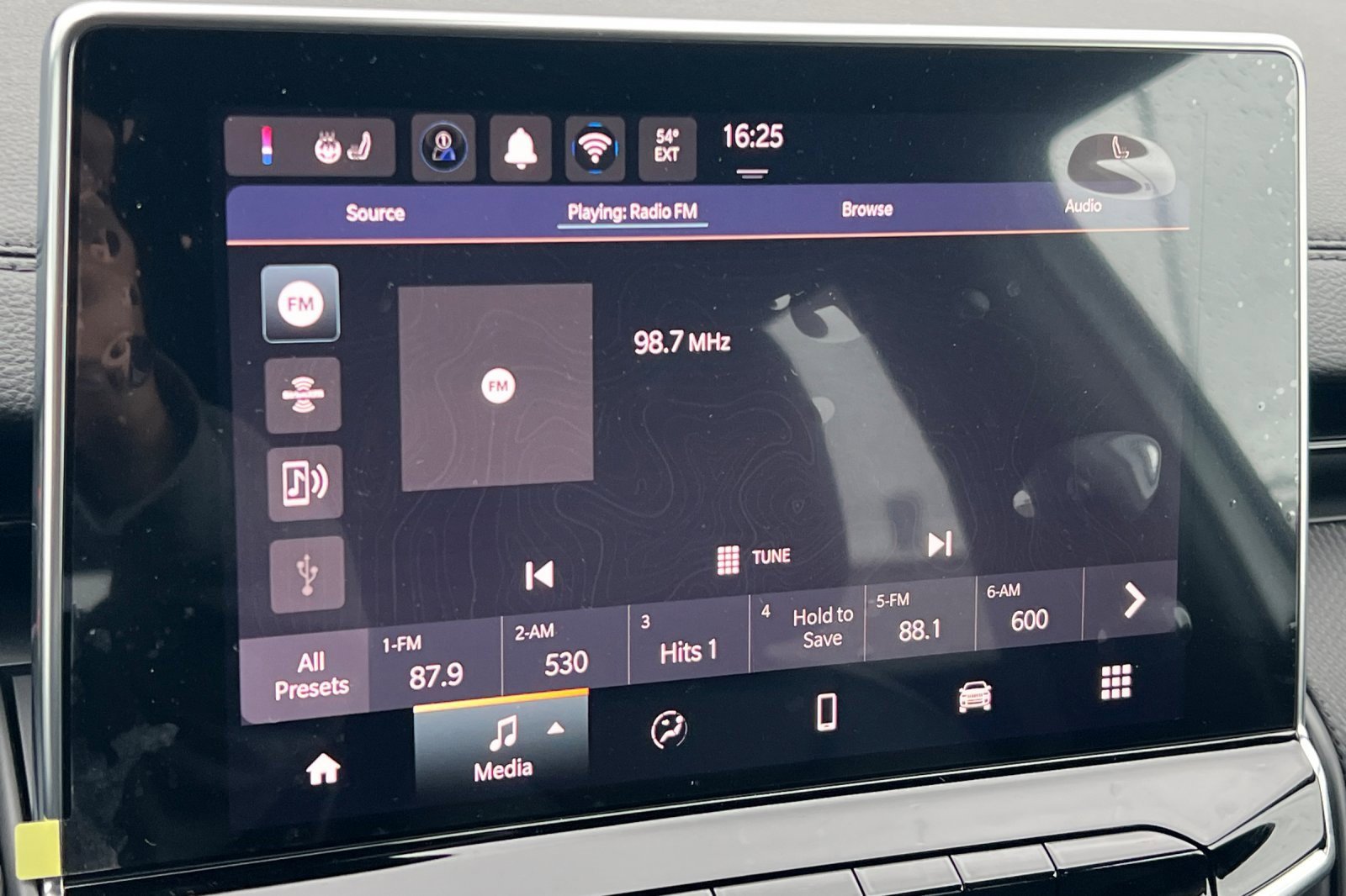 New 2026 Jeep Compass Latitude image 16