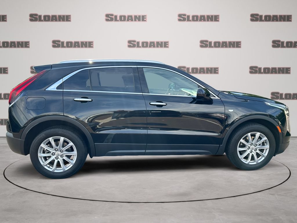 Used 2023 Cadillac XT4 Luxury w/ Cold Weather Package AWD/4WD image 6