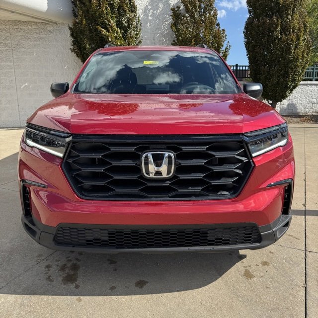 New 2025 Honda Pilot Sport image 8