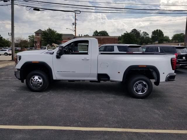 New 2026 GMC Sierra 3500 SLE AWD/4WD image 5