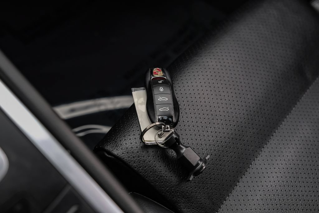 Used 2017 Porsche 718 Cayman S RWD image 55