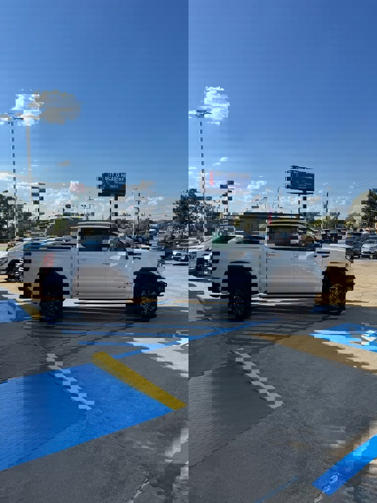 Used 2024 GMC Sierra 1500 AT4X image 4