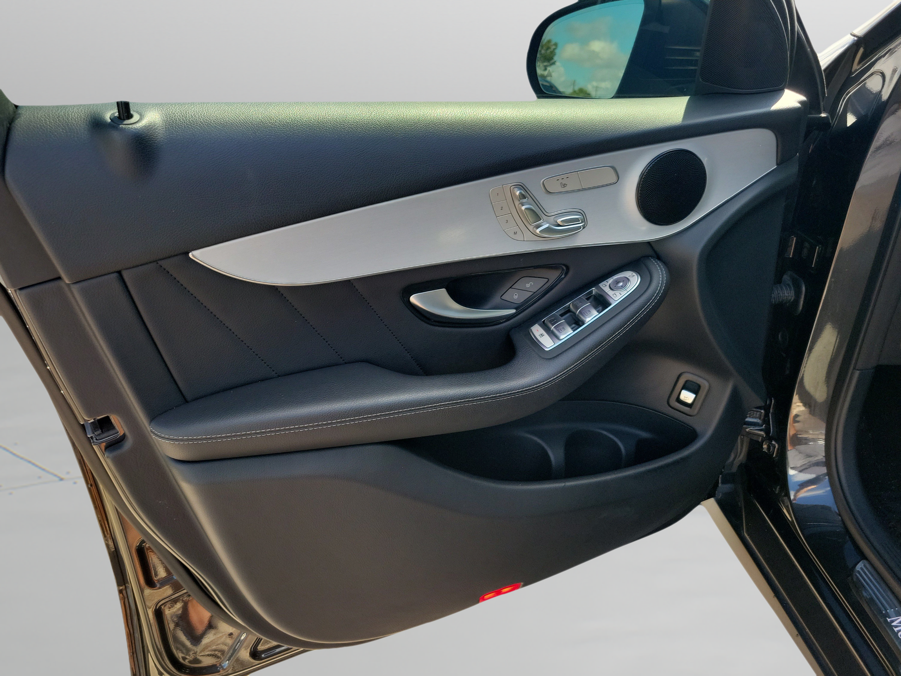 Certified 2022 Mercedes-Benz GLC 300 image 16