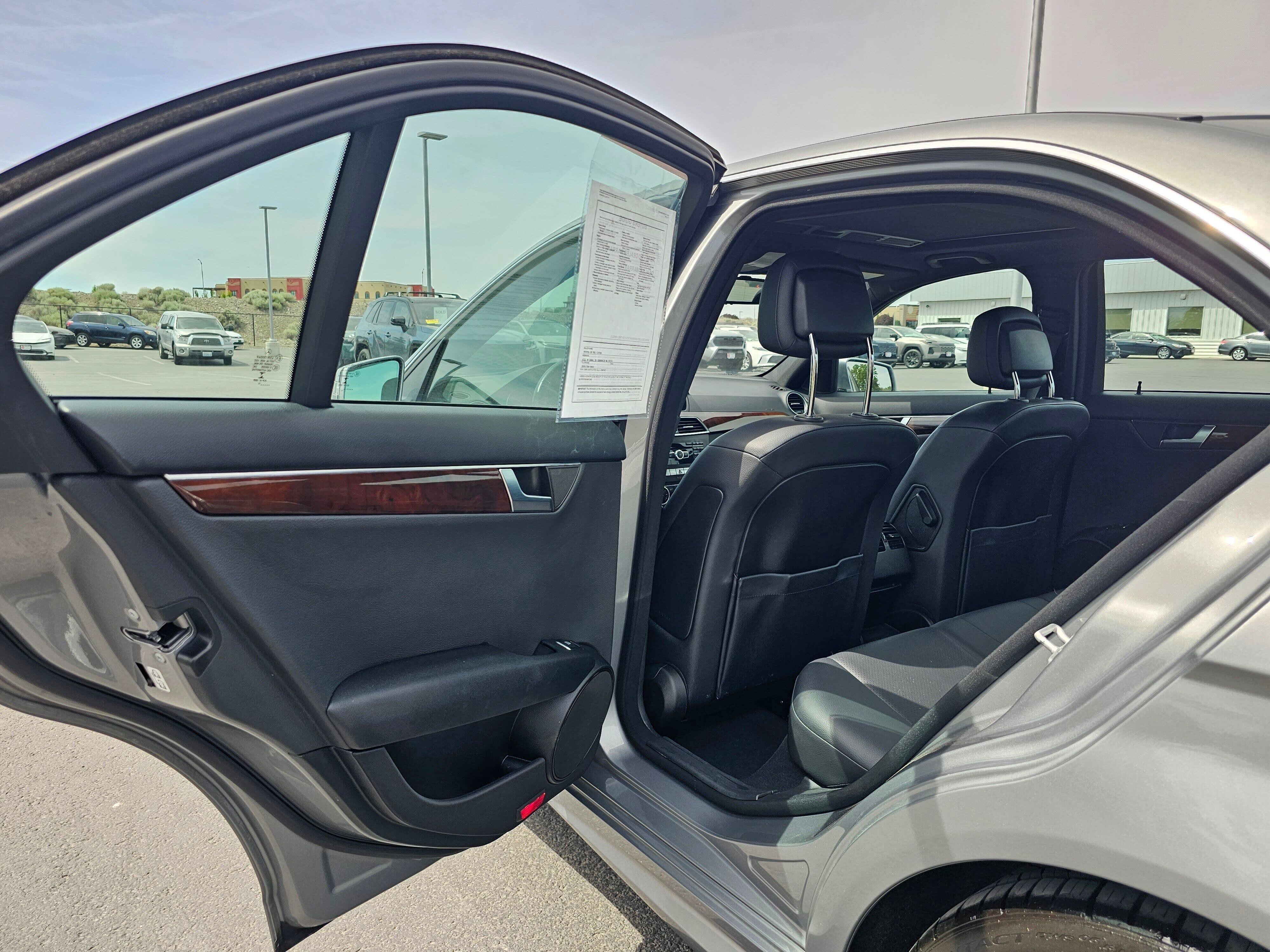 Used 2014 Mercedes-Benz C 300 4MATIC Sedan image 16