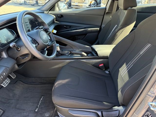 Certified 2025 Hyundai Elantra Sport image 22