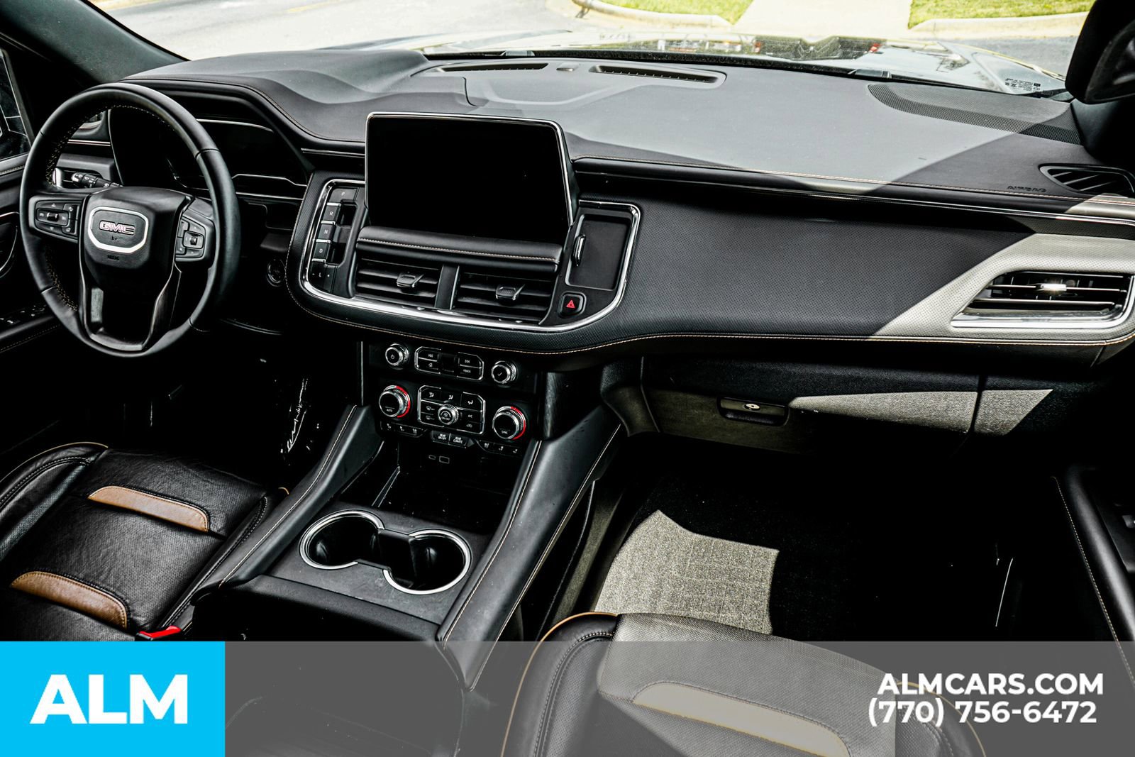 Used 2024 GMC Yukon XL AT4 w/ Technology Package image 29