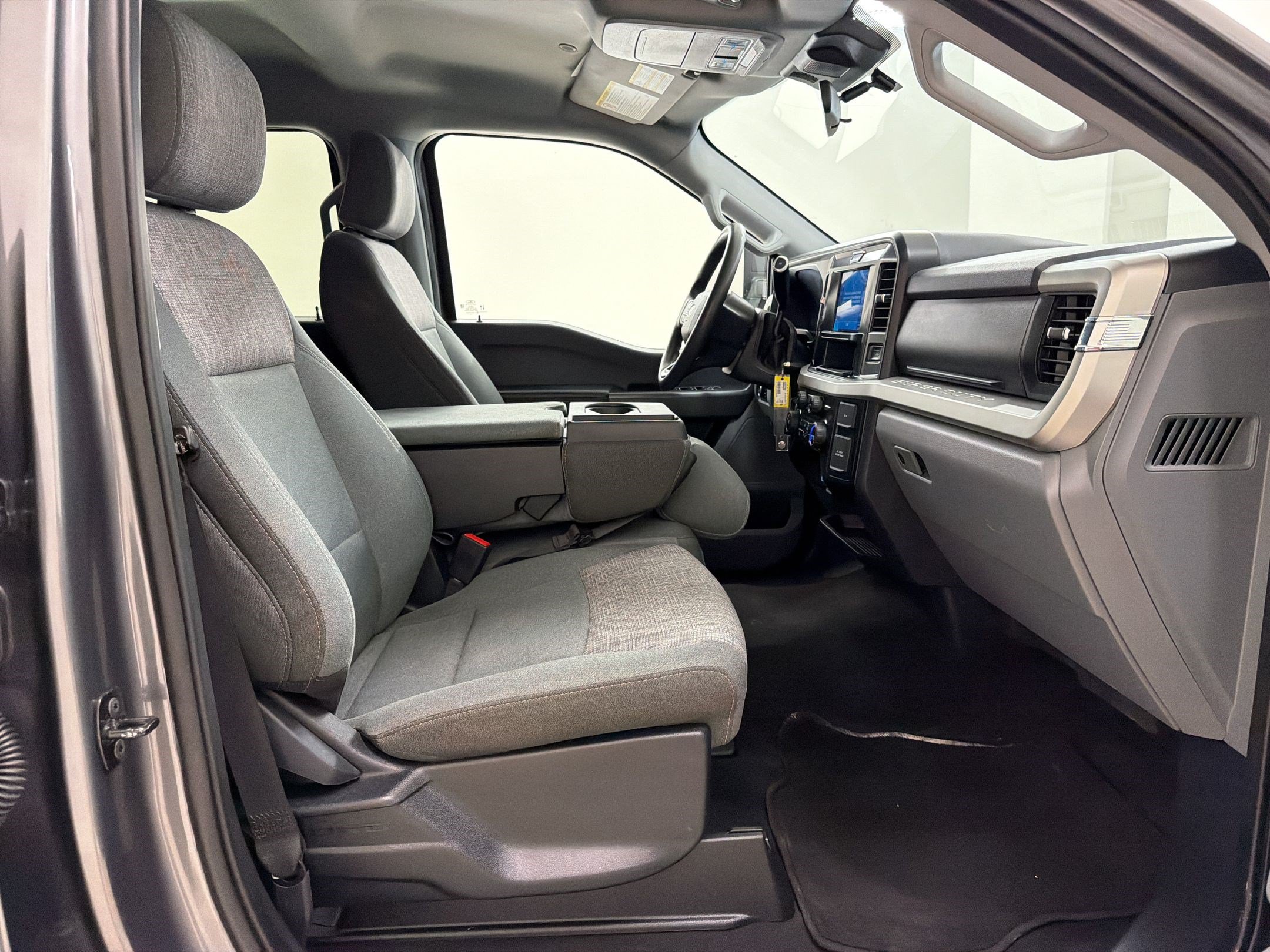 Used 2025 Ford F250 XLT AWD/4WD image 28