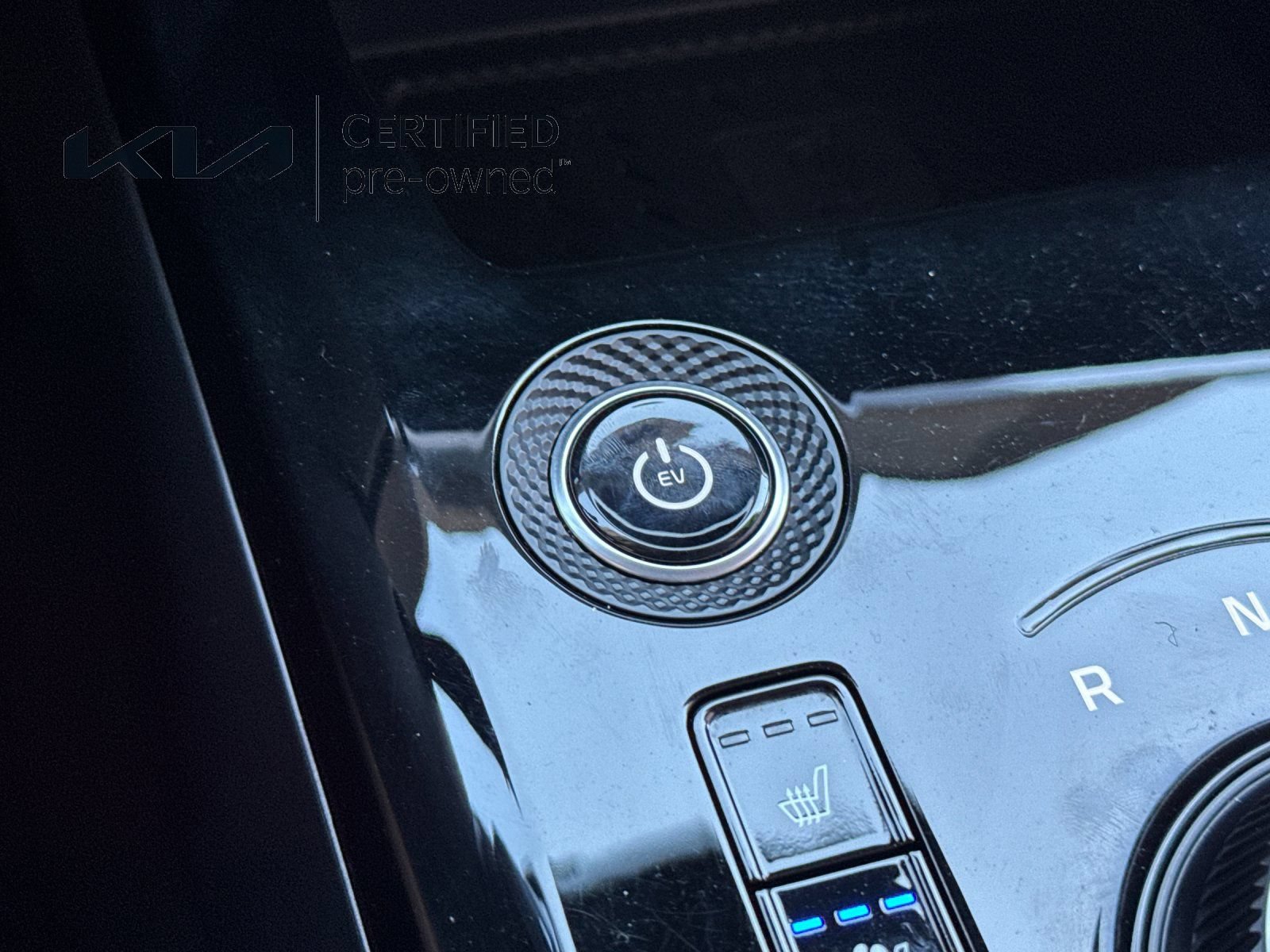 Certified 2024 Kia Niro Wave w/ Wave Preserve Package FWD image 23