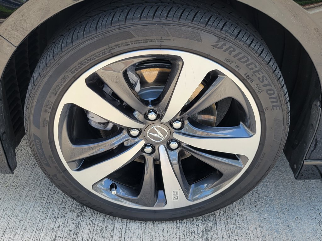 Used 2025 Acura TLX w/ Technology Package FWD image 4