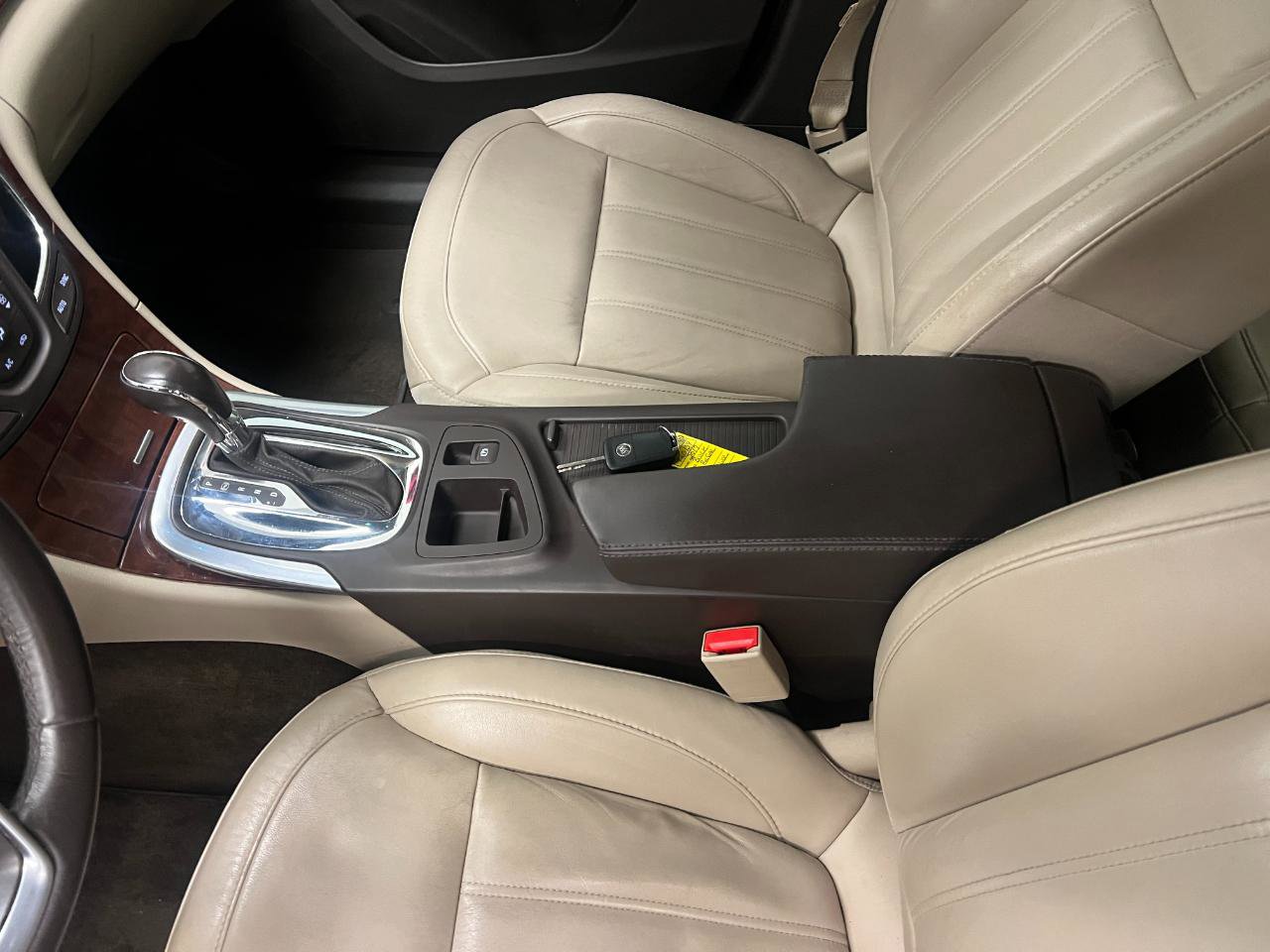 Used 2016 Buick Regal image 20