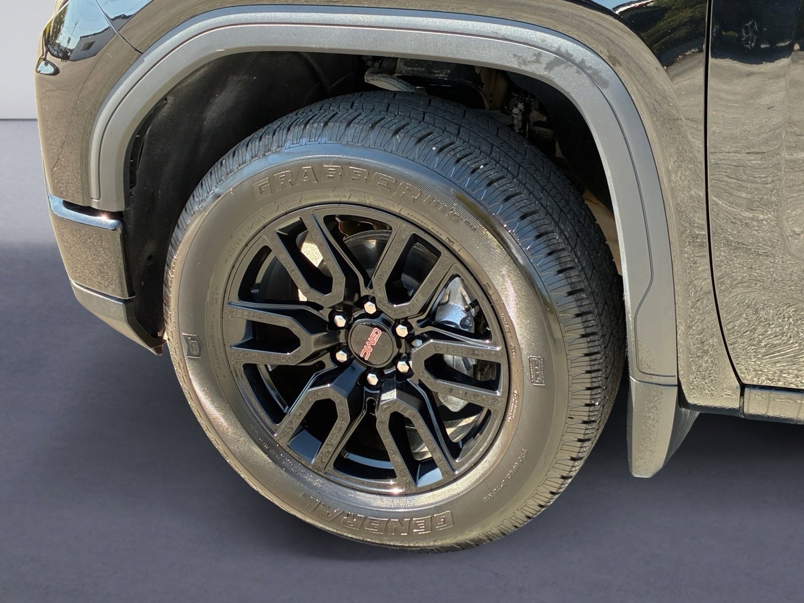 Used 2024 GMC Sierra 1500 Elevation AWD/4WD image 9