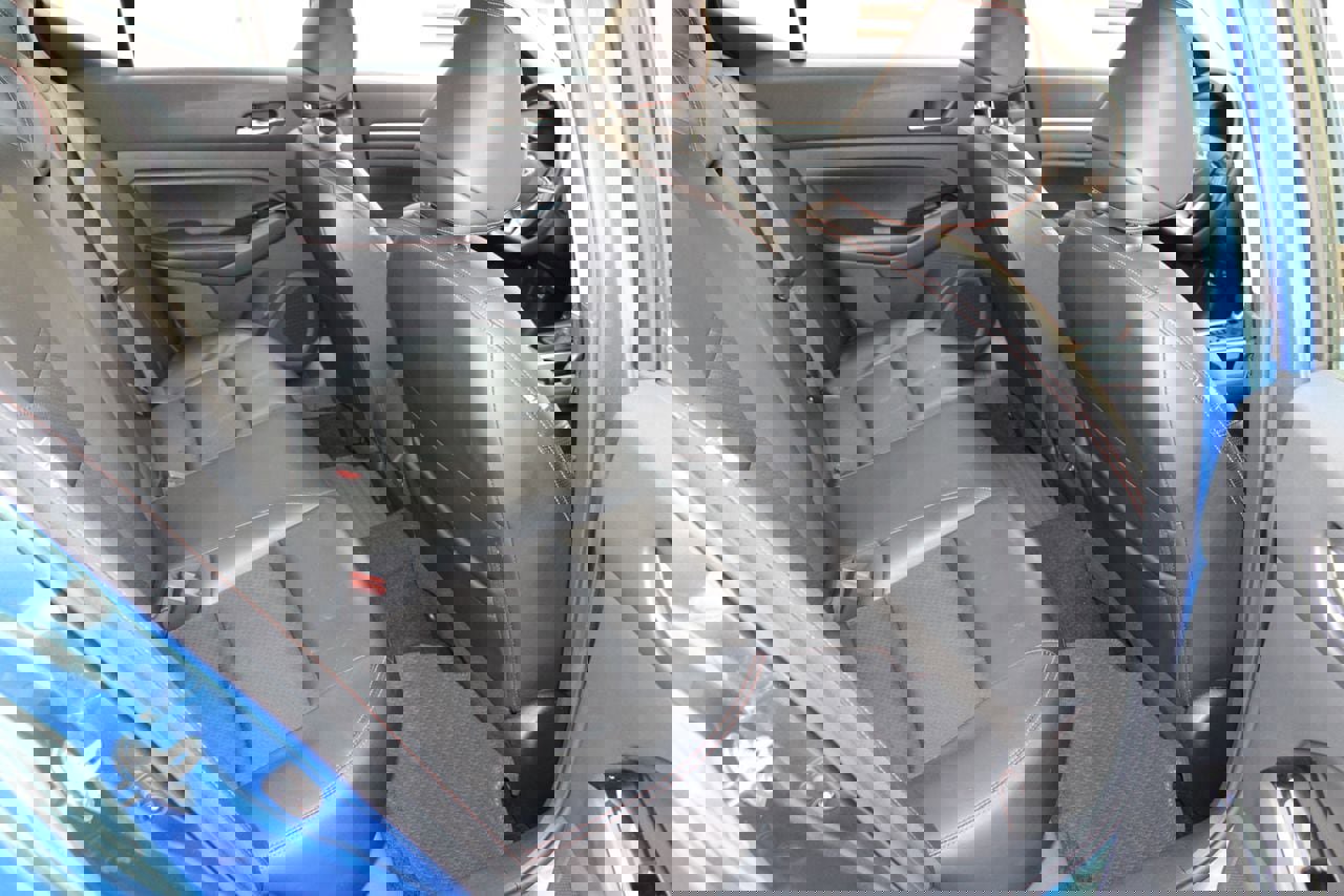 Used 2025 Nissan Altima 2.5 SR image 17