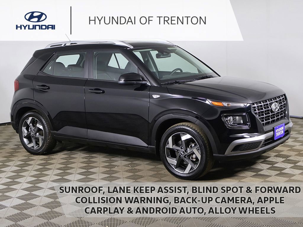Certified 2023 Hyundai Venue SEL w/ Cargo Package image 1