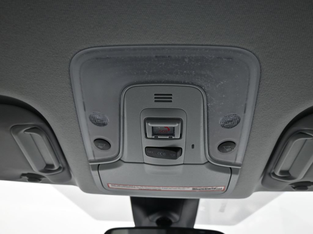 Certified 2022 Toyota Prius LE image 17