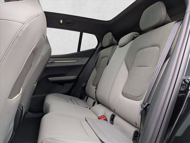 New 2026 Volvo EX30 Plus w/ Climate Package image 17