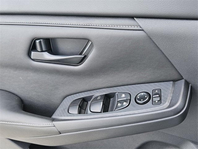 Used 2025 Nissan Sentra S image 27