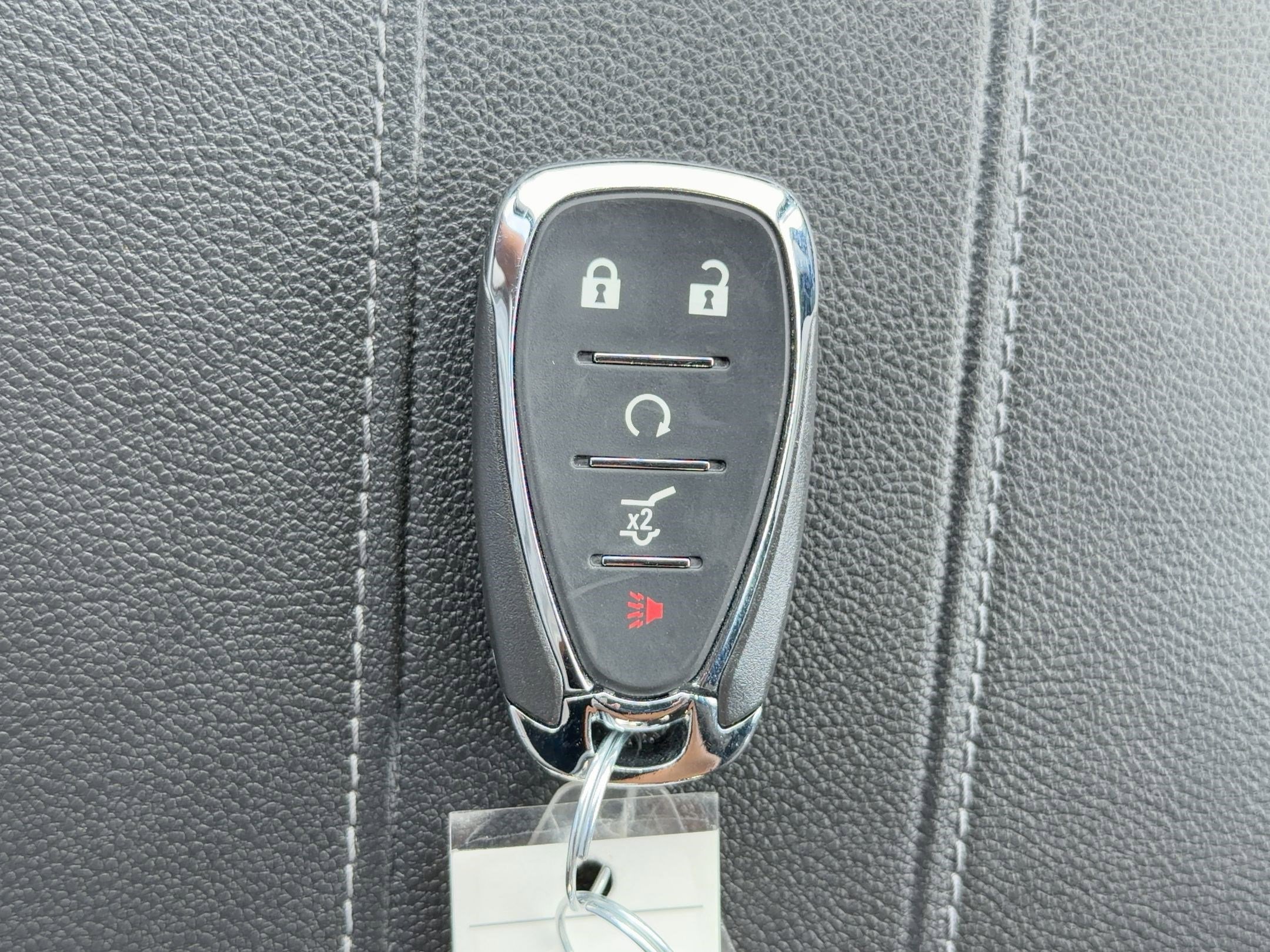 Used 2023 Chevrolet Traverse LT image 25