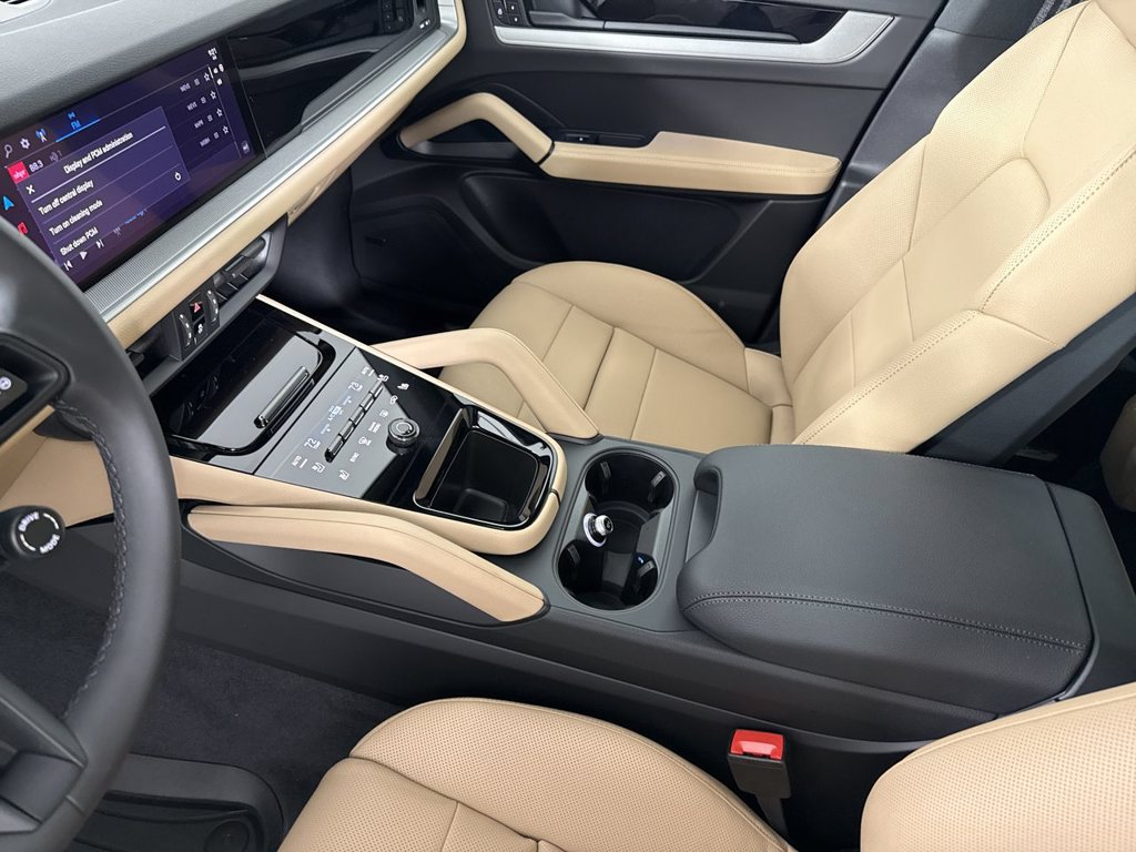 New 2026 Porsche Cayenne AWD/4WD image 30