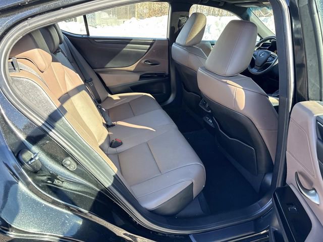 Used 2023 Lexus ES 350 w/ Accessory Package (Z1) image 11