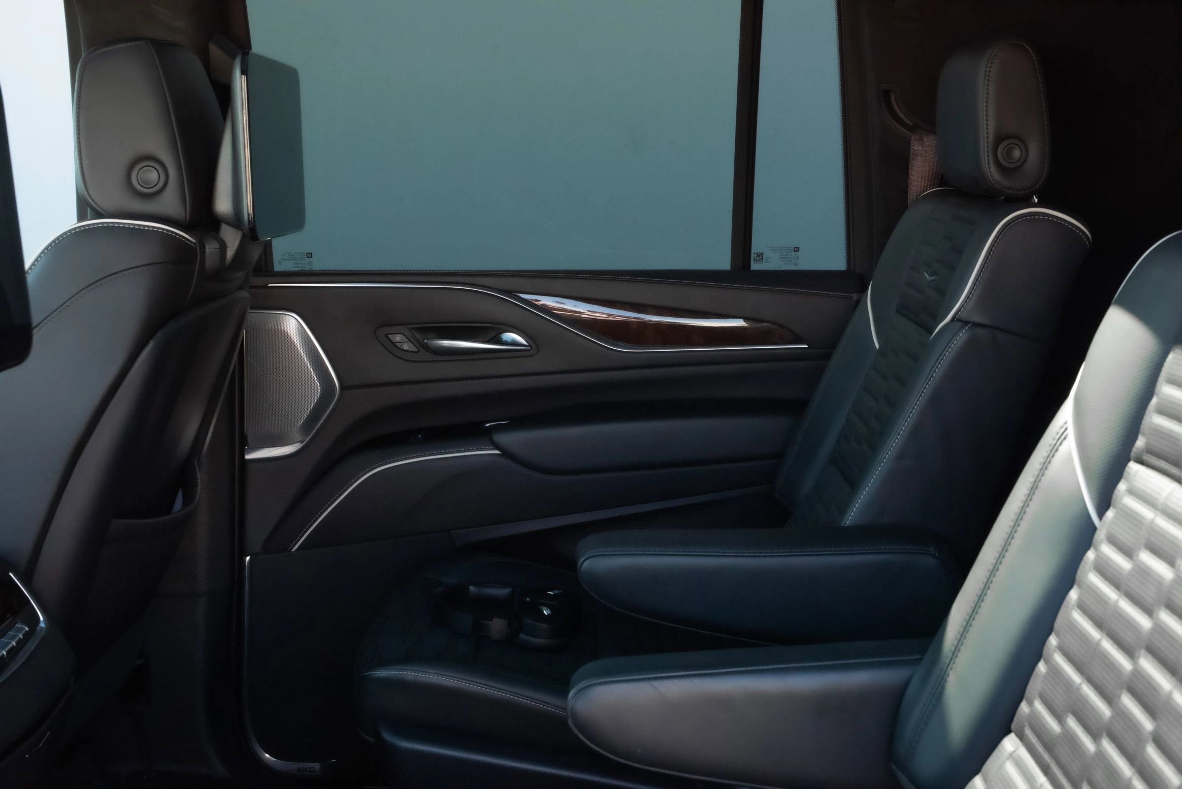 Used 2022 Cadillac Escalade ESV Sport Platinum image 21