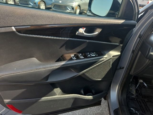 Used 2020 Kia Sorento LX image 28