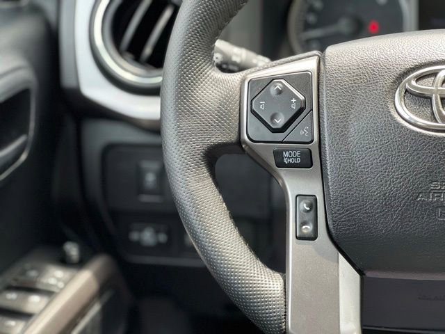 Used 2022 Toyota Tacoma SR5 AWD/4WD image 31