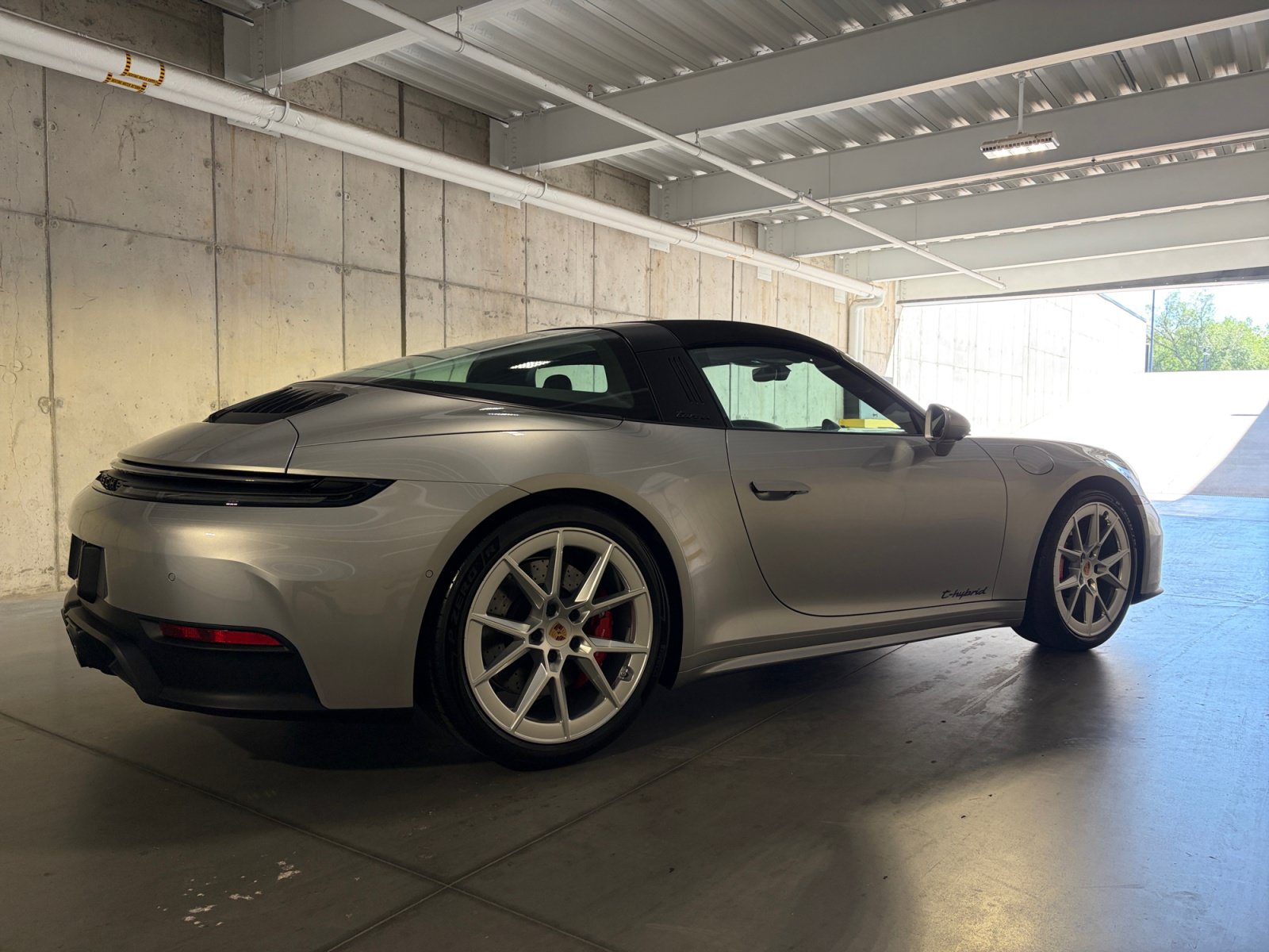 Certified 2026 Porsche 911 Targa 4 GTS AWD/4WD image 10