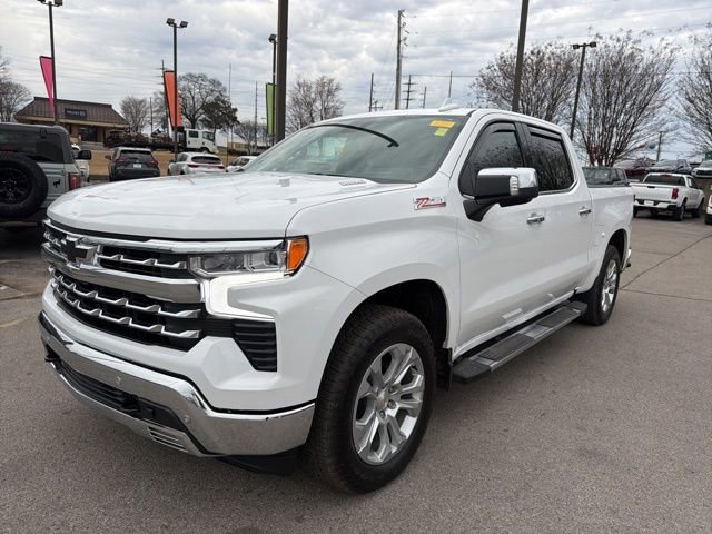 Used 2025 Chevrolet Silverado 1500 LTZ w/ LTZ Premium Package image 7