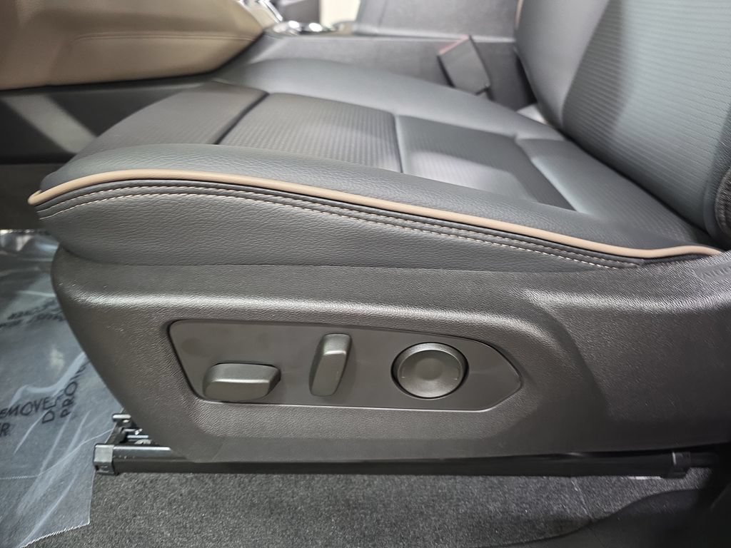 New 2026 GMC Canyon Denali AWD/4WD image 27