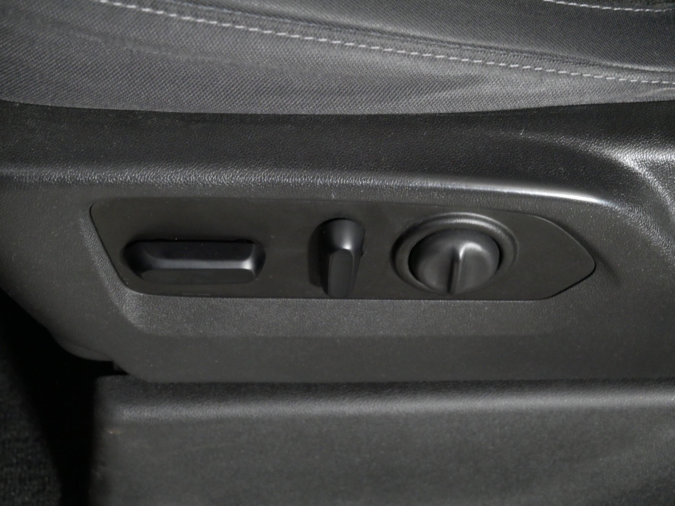 Certified 2019 Chevrolet Silverado 1500 RST image 20