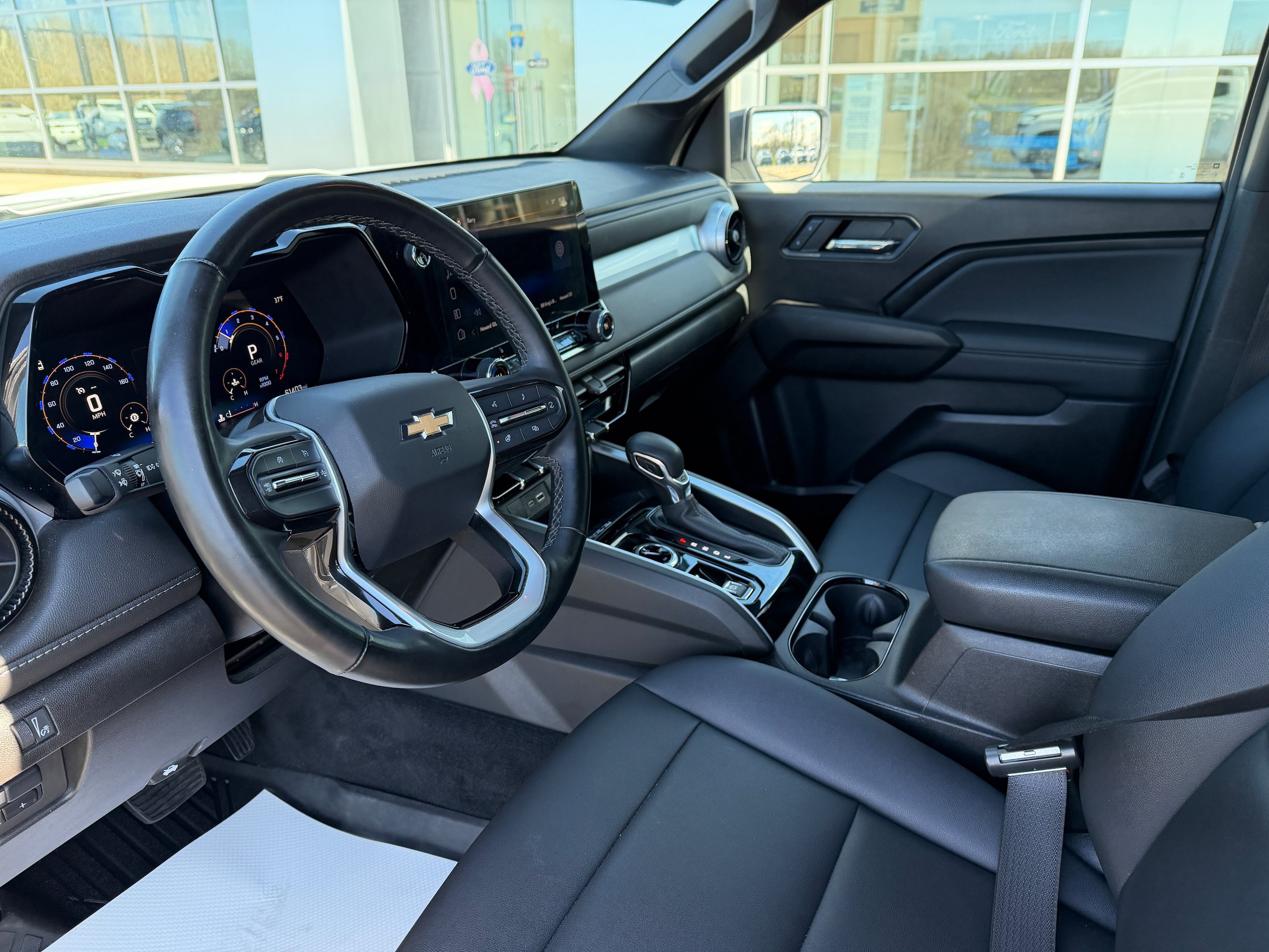 Used 2024 Chevrolet Colorado LT w/ LT Convenience Package III AWD/4WD image 15