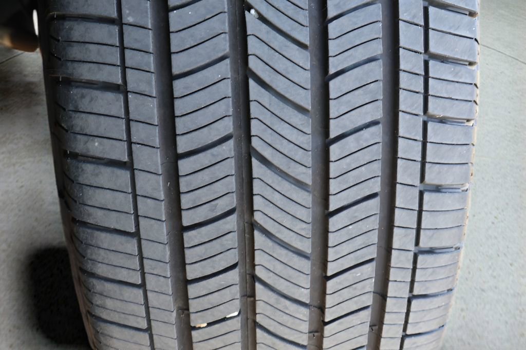 Used 2021 Ford Explorer King Ranch w/ Premium Technology Package image 32