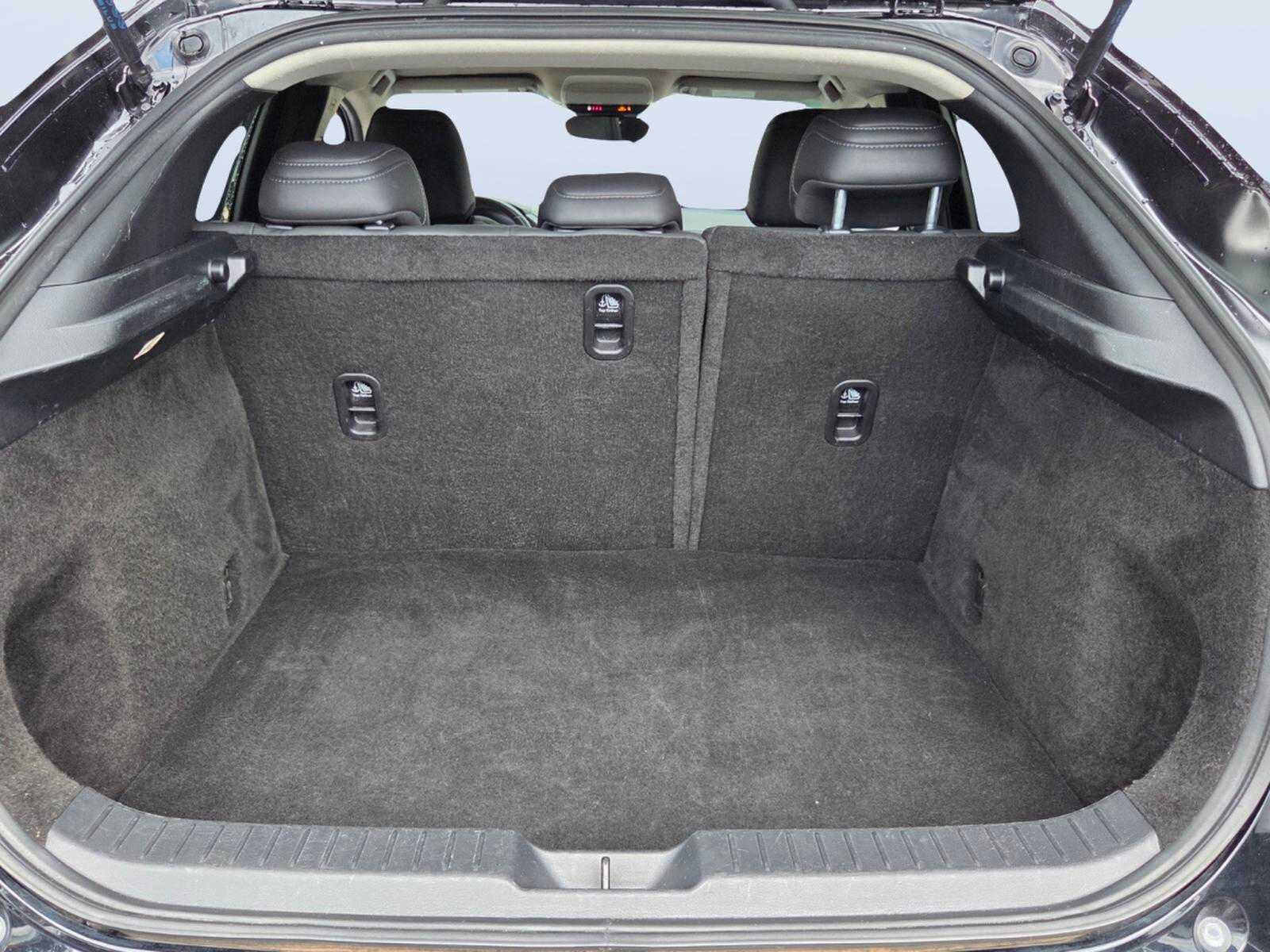 Certified 2025 MAZDA CX-30 AWD 2.5 S w/ Preferred Package image 17