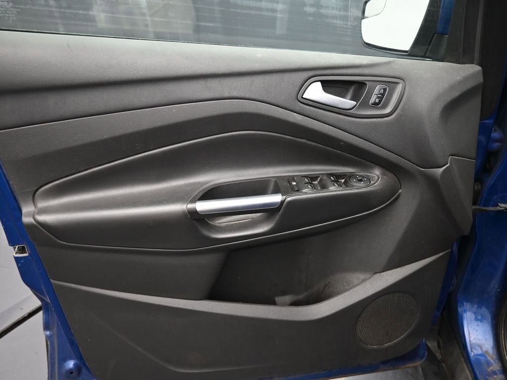 Used 2017 Ford Escape SE image 14