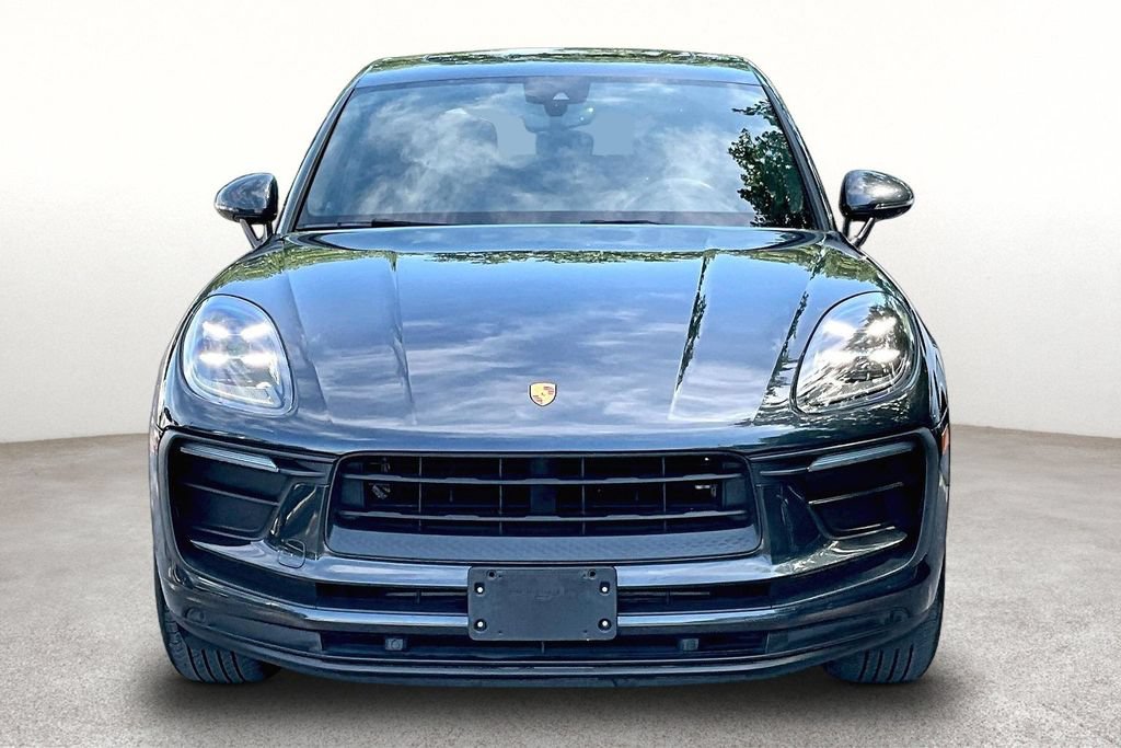 Used 2022 Porsche Macan w/ Premium Package Plus AWD/4WD image 4