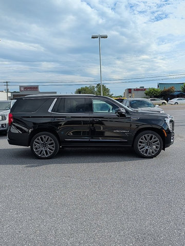 Used 2025 GMC Yukon Denali Ultimate AWD/4WD image 4