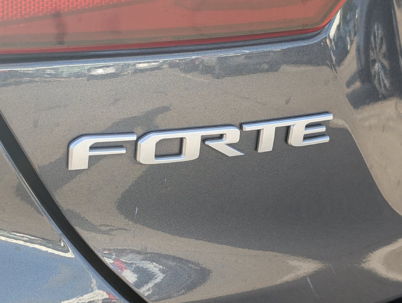 Used 2023 Kia Forte LXS FWD image 7