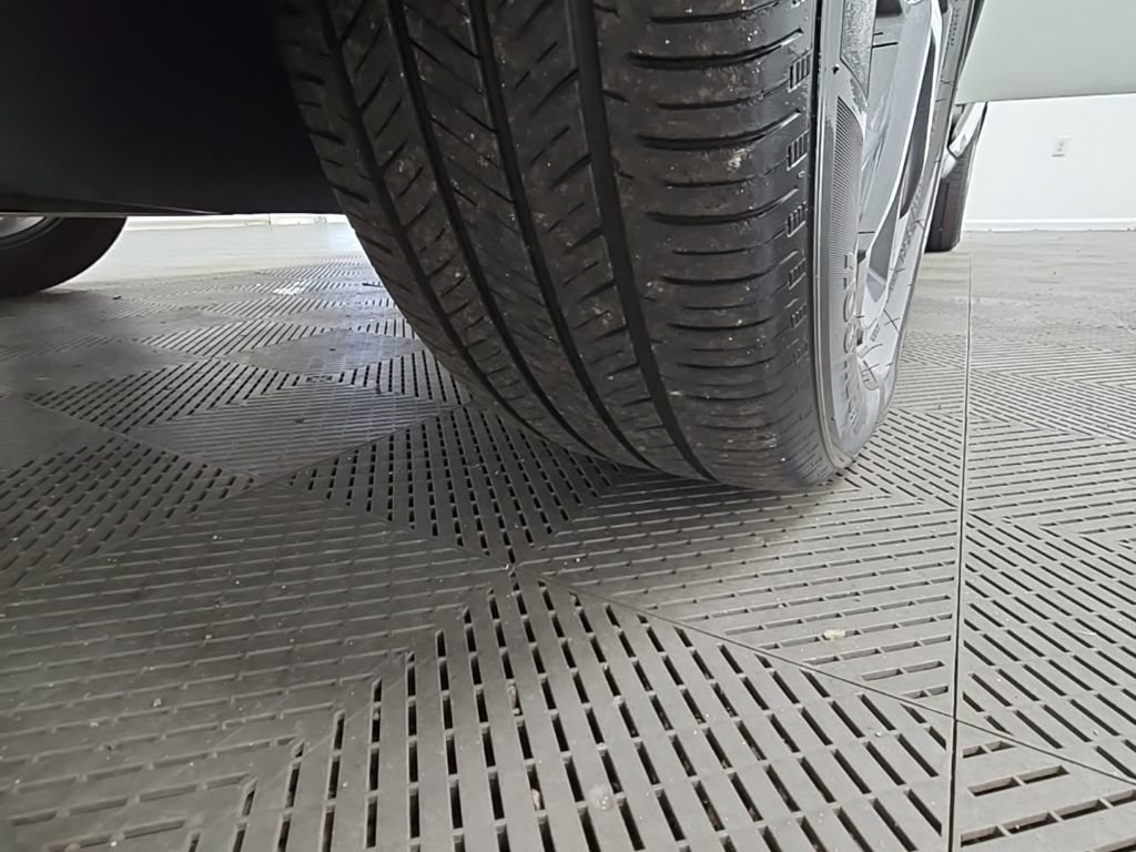 Used 2024 Honda HR-V EX-L image 44